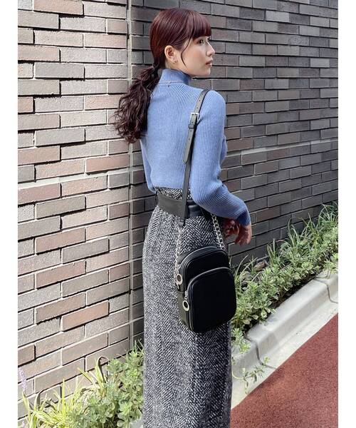 MURUA(ムルーア)の「ミニスクエアバッグ(ショルダーバッグ・レディース・ブラック・FREE)」の4枚目の写真