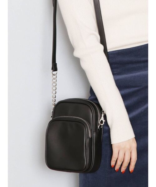 MURUA(ムルーア)の「ミニスクエアバッグ(ショルダーバッグ・レディース・ブラック・FREE)」の20枚目の写真