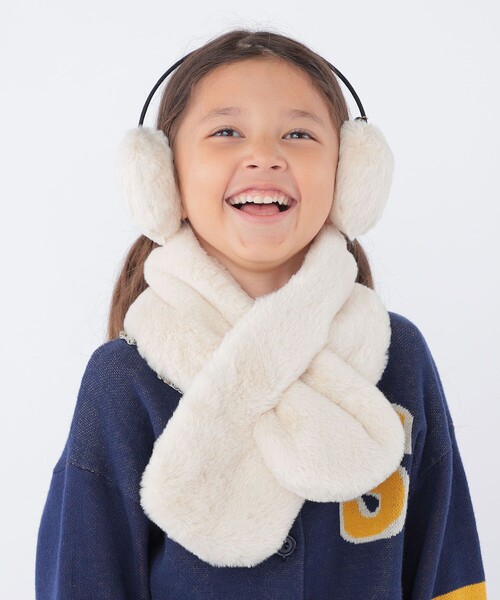 SHIPS(シップス)の「SHIPS KIDS:フェイクファー マフラー(マフラー・キッズ・ピンク/グレー系/オフホワイト・ONE SIZE)」の4枚目の写真