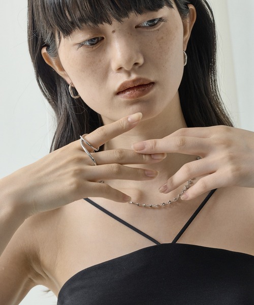 ORLEAN(オルレアン)の「【ORLEAN】 ニュアンスダブルフィンガーリング(リング・レディース・シルバー/ゴールド・フリー)」の10枚目の写真