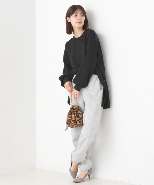OMNES(オムネス)の「+3℃蓄熱ストレッチボリューム袖Aライン長袖Tシャツ(Tシャツ/カットソー・レディース・ブラック/グリーン/パープル/アイボリー/ブラウン・FREE)」の21枚目の写真