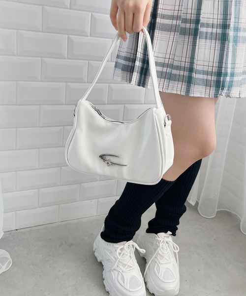 √nuage(ルートニュアージュ)の「メタルモチーフワンハンドルショルダーバッグ(ショルダーバッグ・レディース・シルバー/アイボリー/ブラック・FREE)」の5枚目の写真