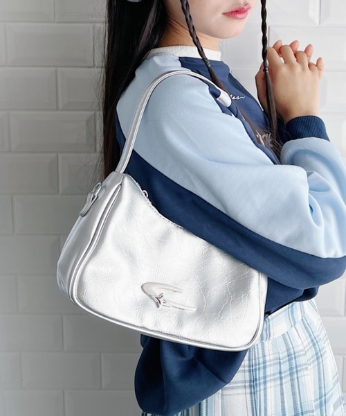 √nuage(ルートニュアージュ)の「メタルモチーフワンハンドルショルダーバッグ(ショルダーバッグ・レディース・シルバー/アイボリー/ブラック・FREE)」の9枚目の写真
