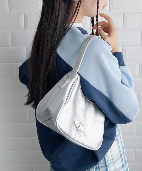 √nuage(ルートニュアージュ)の「メタルモチーフワンハンドルショルダーバッグ(ショルダーバッグ・レディース・シルバー/アイボリー/ブラック・FREE)」の10枚目の写真