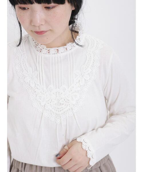 Samansa Mos2（サマンサ モスモス）の「パーツレース貼りカットソー（Tシャツ/カットソー・レディース・オフホワイト/ブラック/ベージュ・F）」の4枚目の写真