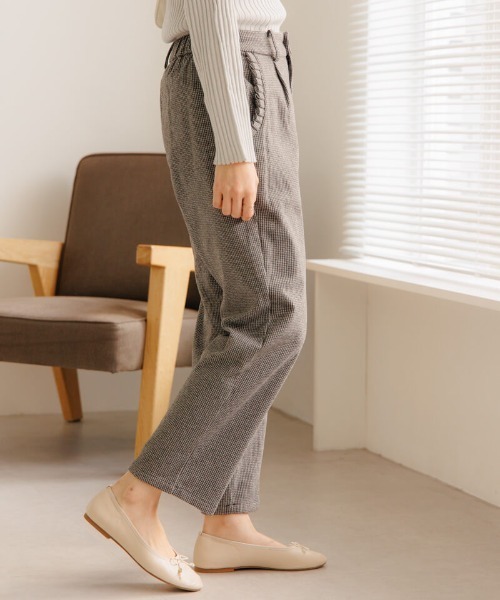 flower(フラワー)の「チェックフリルテーパードパンツ(その他パンツ・レディース・ブラック/ブラウン・FREE)」の3枚目の写真
