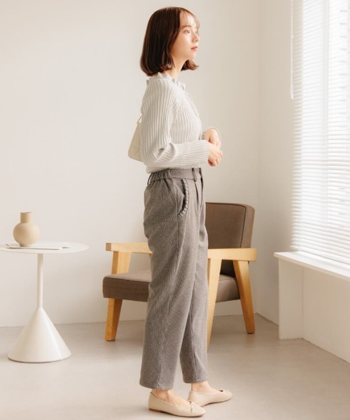 flower(フラワー)の「チェックフリルテーパードパンツ(その他パンツ・レディース・ブラック/ブラウン・FREE)」の7枚目の写真