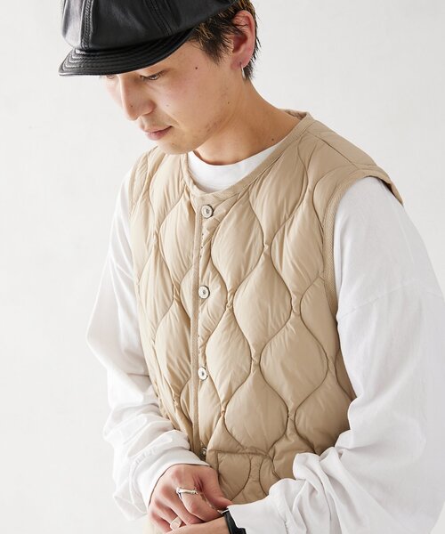 TAION（タイオン）の「【TAION / タイオン】別注 ミリタリー クルーネックダウンベスト（ダウンジャケット/コート・メンズ・ブラック/ベージュ/オリーブ・MEDIUM/LARGE）」の6枚目の写真