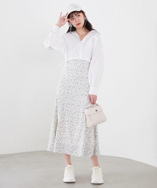 MAJESTIC LEGON（マジェスティックレゴン）の「フラワーレディキャミワンピ（ワンピース・レディース・ホワイト系その他2/ブルー系その他3/ピンク系その他2・MEDIUM）」の7枚目の写真