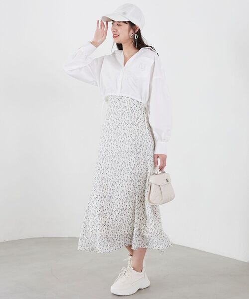 MAJESTIC LEGON（マジェスティックレゴン）の「フラワーレディキャミワンピ（ワンピース・レディース・ホワイト系その他2/ブルー系その他3/ピンク系その他2・MEDIUM）」の9枚目の写真