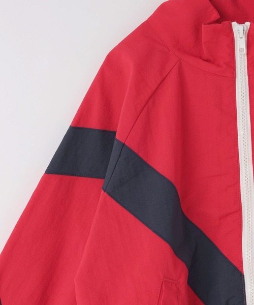 LOWRYS FARM(ローリーズファーム)の「ナイロンブルゾン 102287(ナイロンジャケット・キッズ・ネイビー/レッド・130cm/140cm/110cm/150cm/120cm)」の6枚目の写真