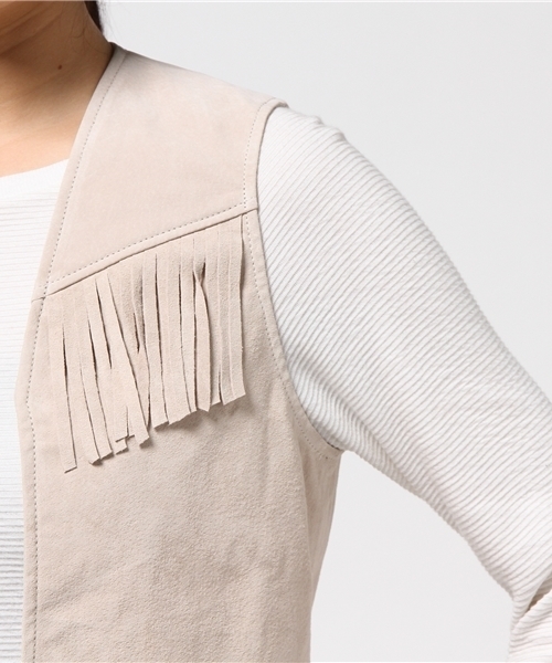 Sheta（シータ）の「スエードフリンジベスト（その他アウター・レディース・ベージュ/ブラウン・FREE）」の4枚目の写真
