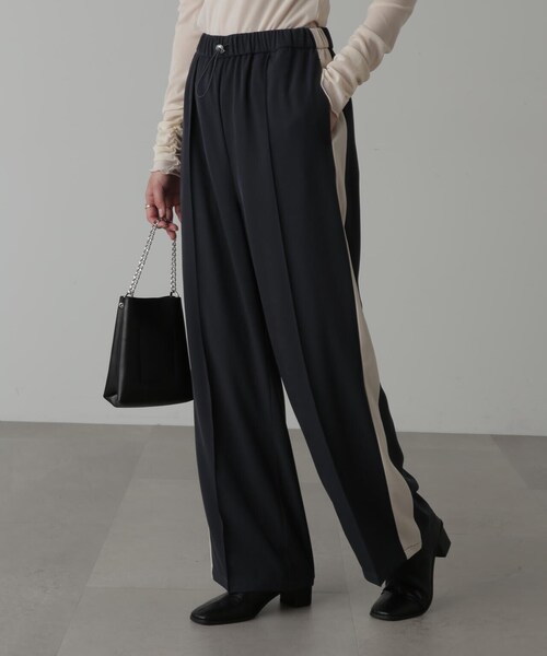 FREE'S MART(フリーズマート)の「◆サイドライントラックパンツ(その他パンツ・レディース・ホワイト/グレー・SMALL/MEDIUM)」の1枚目の写真