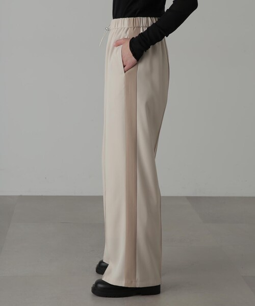 FREE'S MART(フリーズマート)の「◆サイドライントラックパンツ(その他パンツ・レディース・ホワイト/グレー・SMALL/MEDIUM)」の12枚目の写真