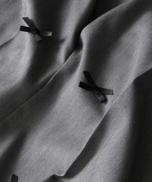 &. NOSTALGIA(アンドドットノスタルジア)の「【ZOZO限定】リボンテーパードパンツ(その他パンツ・レディース・グレー/ブラック・M)」の13枚目の写真