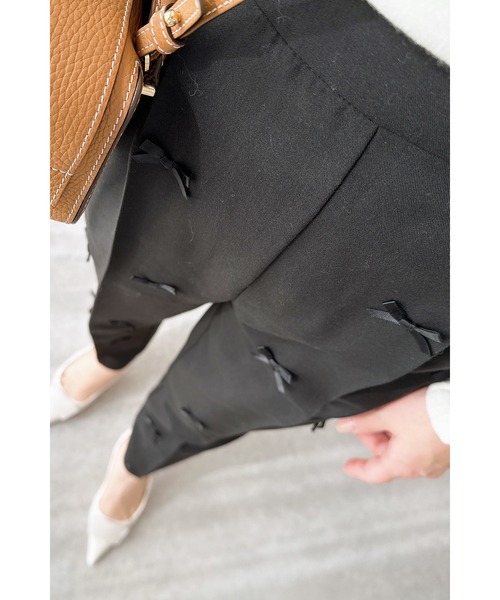 &. NOSTALGIA(アンドドットノスタルジア)の「【ZOZO限定】リボンテーパードパンツ(その他パンツ・レディース・グレー/ブラック・M)」の16枚目の写真