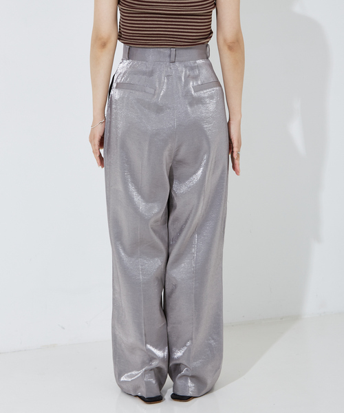 NOMINE（ノミネ）の「【セットアップ着用可】サテンパンツ（スラックス・レディース・ホワイト/シルバー/ブラック/ダークグリーン/ブロンズ・S/M）」の6枚目の写真