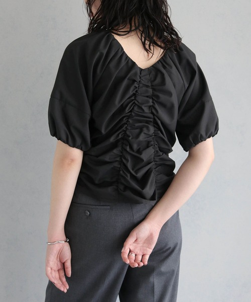cheriella(シェリエラ)の「【cheriella】ボリュームスリーブギャザーブラウス VOLUME SLEEVE GATHER BLOUSE(シャツ/ブラウス・レディース・チャコールグレー/ブラック/ホワイト・M)」の5枚目の写真