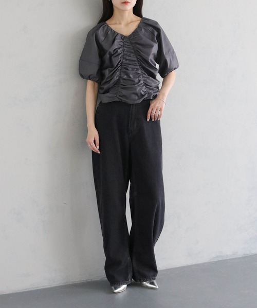 cheriella(シェリエラ)の「【cheriella】ボリュームスリーブギャザーブラウス VOLUME SLEEVE GATHER BLOUSE(シャツ/ブラウス・レディース・チャコールグレー/ブラック/ホワイト・M)」の17枚目の写真