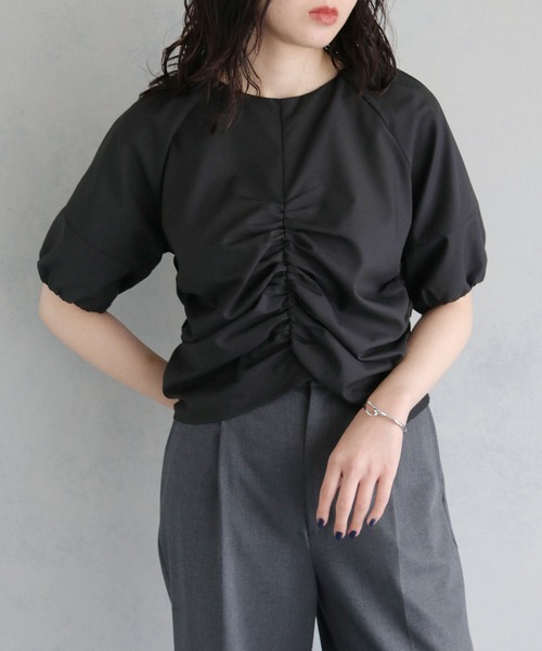 cheriella(シェリエラ)の「【cheriella】ボリュームスリーブギャザーブラウス VOLUME SLEEVE GATHER BLOUSE(シャツ/ブラウス・レディース・チャコールグレー/ブラック/ホワイト・M)」の4枚目の写真