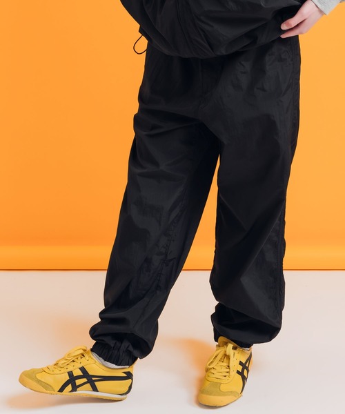 MUHET(ミュエータ)の「ナイロンパンツ(その他パンツ・レディース・グレー/ブラック・MEDIUM/X-LARGE/SMALL)」の8枚目の写真