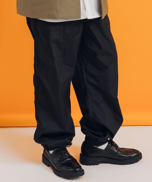 MUHET(ミュエータ)の「ナイロンパンツ(その他パンツ・レディース・グレー/ブラック・MEDIUM/X-LARGE/SMALL)」の13枚目の写真