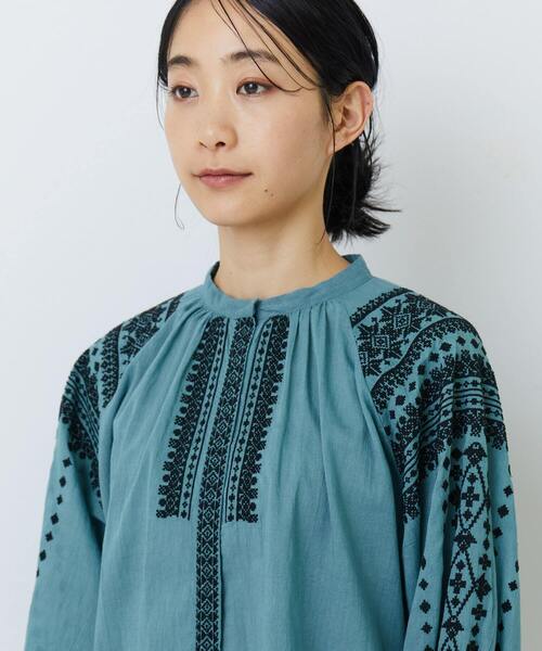 2024 ADIEU TRISTESSE クロスステッチ刺繍ブラウス ADIEU TRISTESSE（アデュートリステス）の「インドクロス