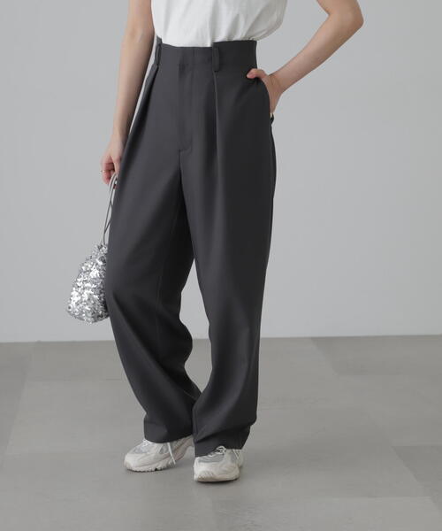 FREE'S MART（フリーズマート）の「◆[セットアップ対応]タックセミワイドパンツ（スラックス・レディース・ブラック/ベージュ・SMALL/MEDIUM）」の5枚目の写真