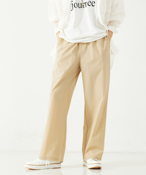 abahouse mavie(アバハウスマヴィ)の「ナイロンストレッチサイドライントラックパンツ(その他パンツ・レディース・ベージュ/チャコールグレー・フリー)」の1枚目の写真