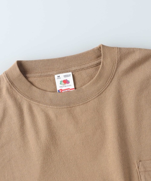 FRUIT OF THE LOOM（フルーツオブザルーム）の「【FRUIT OF THE LOOM】ワンポイントロンＴ（Tシャツ/カットソー・メンズ・ホワイト/ベージュ/ネイビー・M/L/XL）」の5枚目の写真