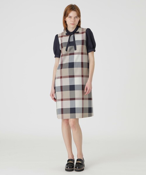 BLUE LABEL CRESTBRIDGE（ブルーレーベルクレストブリッジ）の  