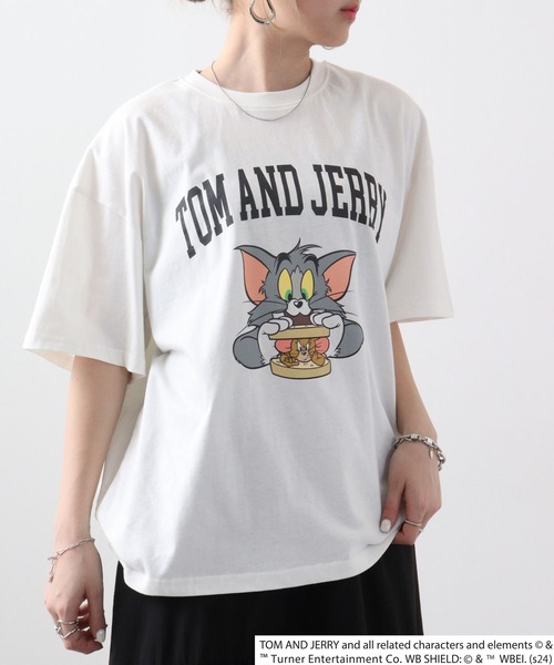 Tom＆Jerry（トムアンドジェリー）の「トムとジェリー柄Tシャツ（Tシャツ/カットソー・メンズ・ベージュ系2/ベージュ系/ベージュ系1/ホワイト系その他2/ホワイト系その他3/グレー系その他/オフホワイト/チャコールグレー/ネイビー系/グレー系その他2/チャコール/ネイビー/ベージュ/ホワイト系その他/グリーン/グリーン系・L/XL/M）」の20枚目の写真