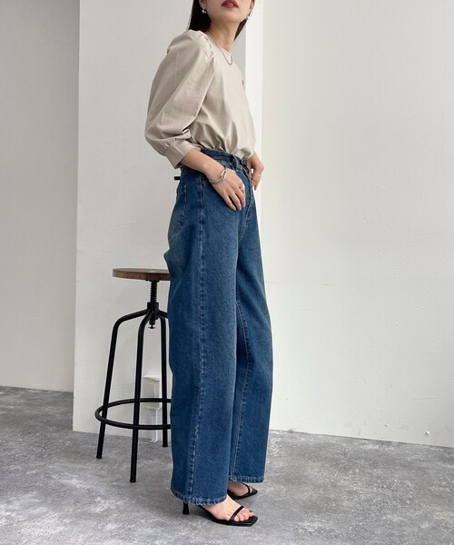 fredy emue（フレディエミュ）の「シルケット袖ボリュームプルオーバー（Tシャツ/カットソー・レディース・ブラック/グレイッシュベージュ/オフホワイト/グレイッシュブルー・38）」の17枚目の写真