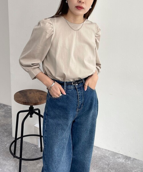 fredy emue（フレディエミュ）の「シルケット袖ボリュームプルオーバー（Tシャツ/カットソー・レディース・ブラック/グレイッシュベージュ/オフホワイト/グレイッシュブルー・38）」の19枚目の写真