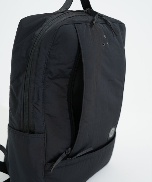 PORTER CLASSIC(ポータークラシック)の「【Porter Classic / ポータークラシック】 SHEEN NYLON NEWTON BUSINESS RUCKSACK(バックパック/リュック・メンズ・ブラック・FREE)」の11枚目の写真