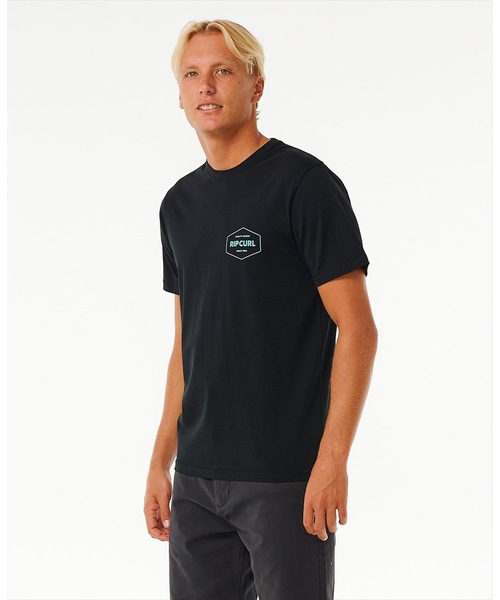 rip curl(リップカール)の「【RIPCURL(リップカール)】M STAPLER TEE/スタンダードフィットブランドロゴプリントコットン100%半袖Tシャツ(Tシャツ/カットソー・メンズ・ブラック/ホワイト・MEDIUM/LARGE)」の3枚目の写真