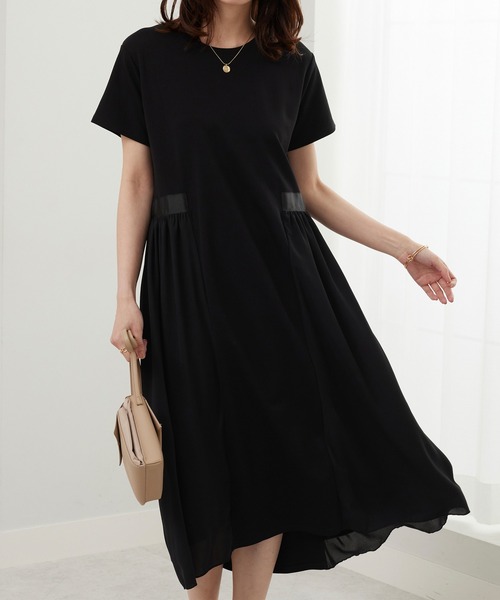 BELLUNA PLUS(ベルーナ)の「サイドシフォン使いギャザー切替ワンピース(ワンピース・レディース・ブラック・X-LARGE/LARGE/MEDIUM)」の1枚目の写真