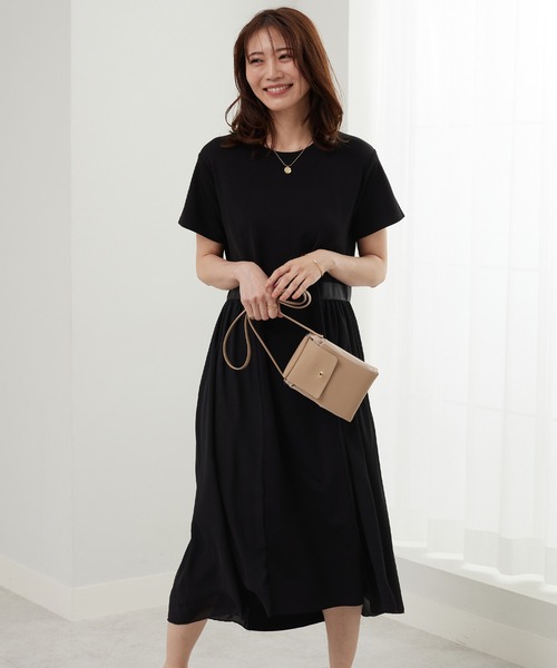 BELLUNA PLUS(ベルーナ)の「サイドシフォン使いギャザー切替ワンピース(ワンピース・レディース・ブラック・X-LARGE/LARGE/MEDIUM)」の4枚目の写真
