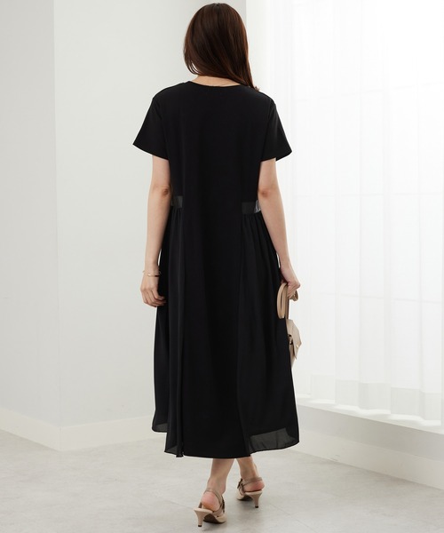 BELLUNA PLUS(ベルーナ)の「サイドシフォン使いギャザー切替ワンピース(ワンピース・レディース・ブラック・X-LARGE/LARGE/MEDIUM)」の6枚目の写真