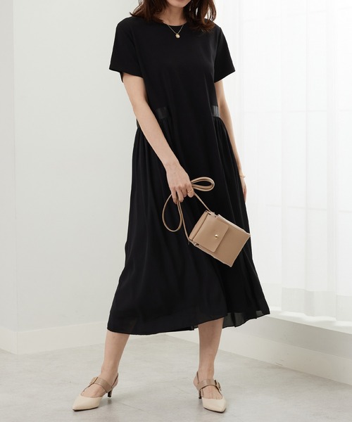 BELLUNA PLUS(ベルーナ)の「サイドシフォン使いギャザー切替ワンピース(ワンピース・レディース・ブラック・X-LARGE/LARGE/MEDIUM)」の3枚目の写真