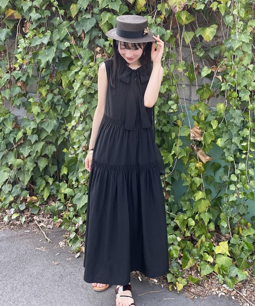 NICOLE white（ニコルホワイト）の「バックリボンティアード