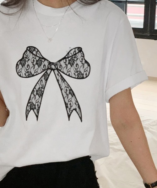 Doux Belle(ドゥーベル)の「ビックリボン刺繍Tシャツ(Tシャツ/カットソー・レディース・ホワイト/ブラック/グレー・FREE)」の4枚目の写真