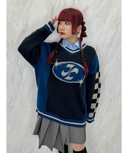 jouetie（ジュエティ）の「ラインロゴジャガードVネックニット（ニット/セーター・レディース・グレー/ブラック/グリーン・MEDIUM）」の7枚目の写真