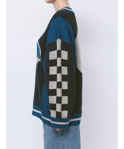 jouetie（ジュエティ）の「ラインロゴジャガードVネックニット（ニット/セーター・レディース・グレー/ブラック/グリーン・MEDIUM）」の11枚目の写真