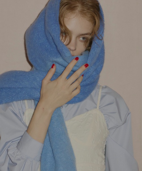 idem（イデム）の「【 新色追加 / 4色展開 】バイカラーボリュームフリンジマフラー / bi-color mohair muffler（マフラー・レディース・レッド/グレー/ブルー/イエロー・FREE）」の13枚目の写真