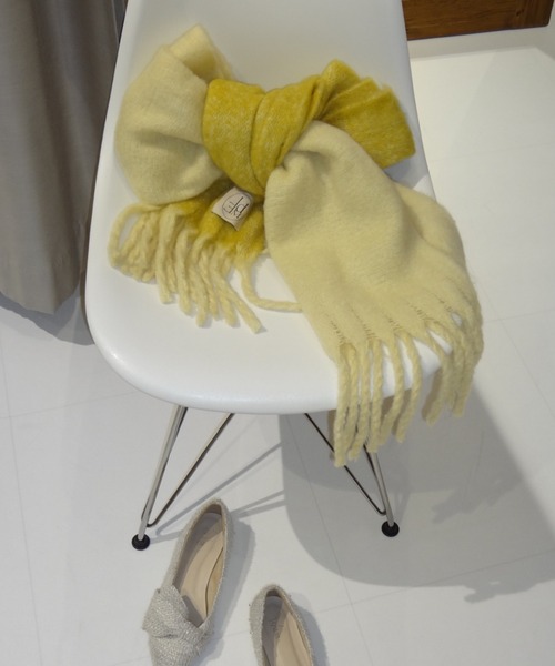idem（イデム）の「【 新色追加 / 4色展開 】バイカラーボリュームフリンジマフラー / bi-color mohair muffler（マフラー・レディース・レッド/グレー/ブルー/イエロー・FREE）」の22枚目の写真