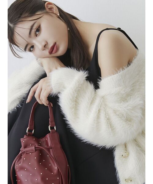 RESEXXY（リゼクシー）の「スタッズコンパクトバッグ（ハンドバッグ・レディース・レッド/ブラック・FREE）」の3枚目の写真