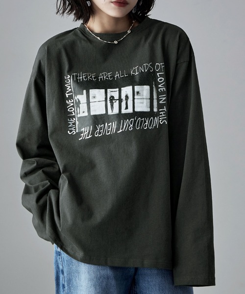 etoll.(エトル)の「フォトプリント×シルバー箔オーバーサイズロングTシャツ(Tシャツ/カットソー・レディース・オフホワイト/チャコールグレー・FREE)」の2枚目の写真