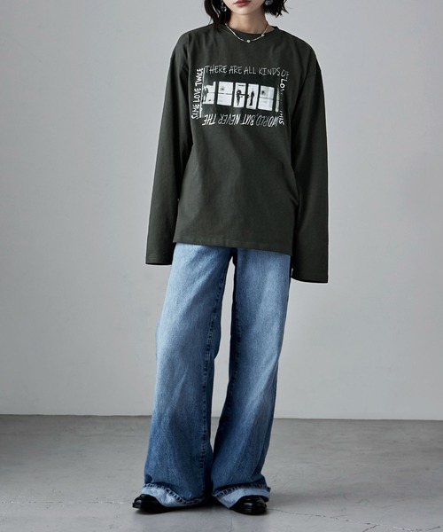 etoll.(エトル)の「フォトプリント×シルバー箔オーバーサイズロングTシャツ(Tシャツ/カットソー・レディース・オフホワイト/チャコールグレー・FREE)」の14枚目の写真