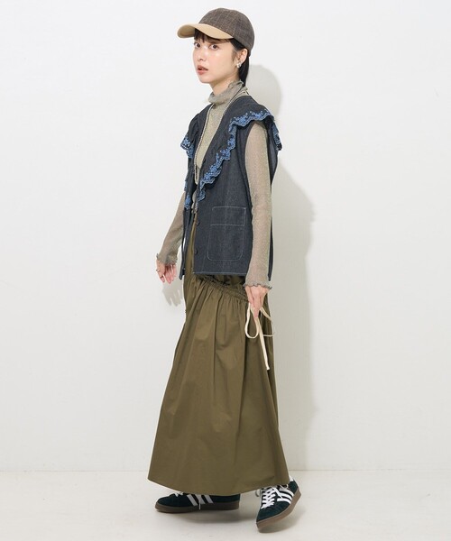 FREAK'S STORE(フリークスストア)の「デニムフリルカラー刺繍ベスト(ベスト・レディース・ブラック/ブルー・フリ-)」の5枚目の写真